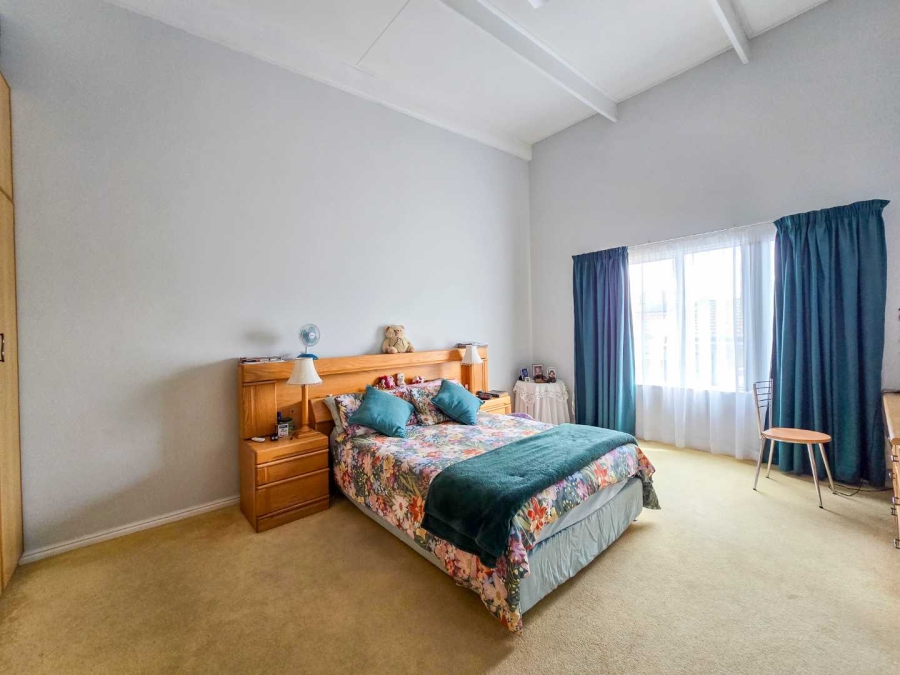 4 Bedroom Property for Sale in Stilbaai Wes Western Cape